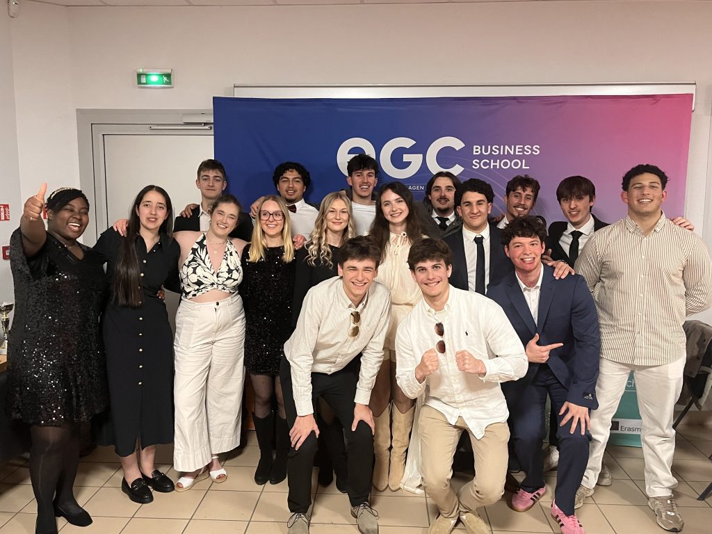 Photo de nos étudiants d'EGC 1ère année dans notre école de commerce